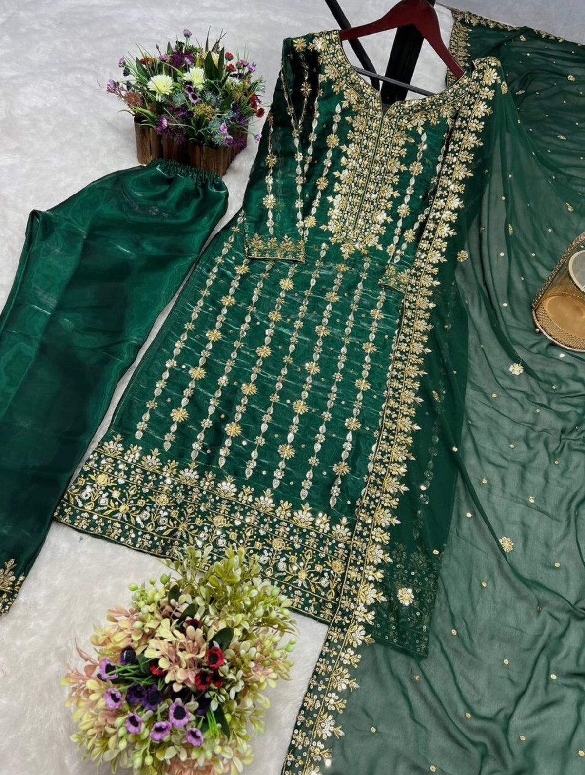 Pakistani suit