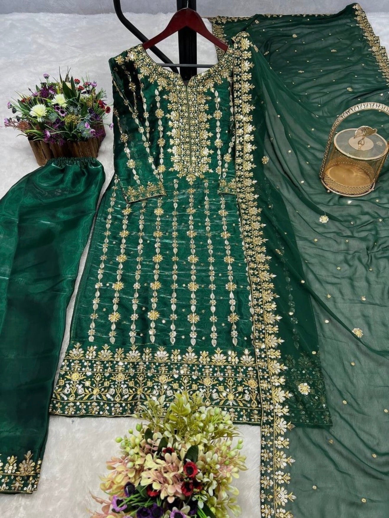 Pakistani suit