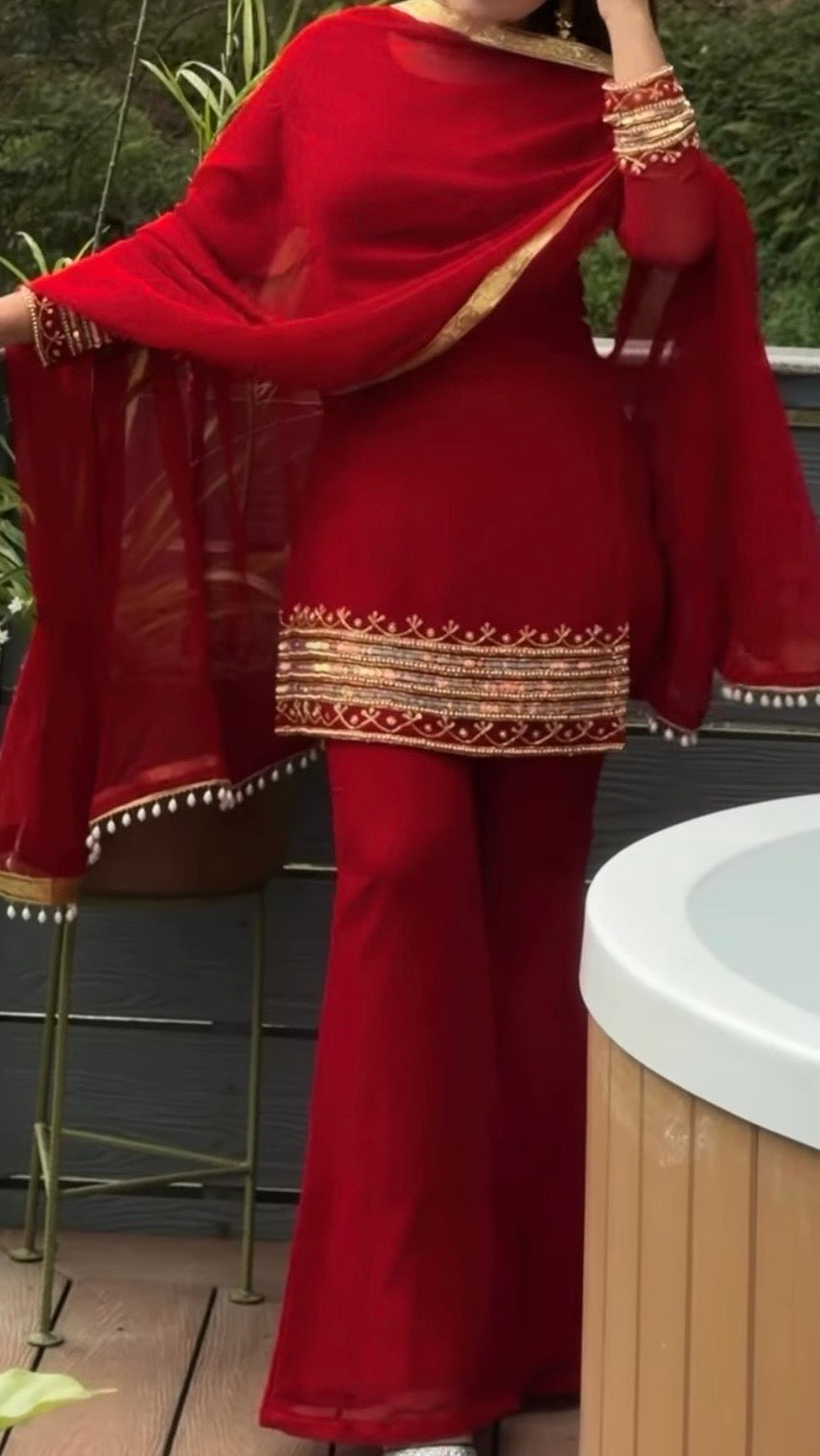 Moon neck handwork kurtha set in 90s design