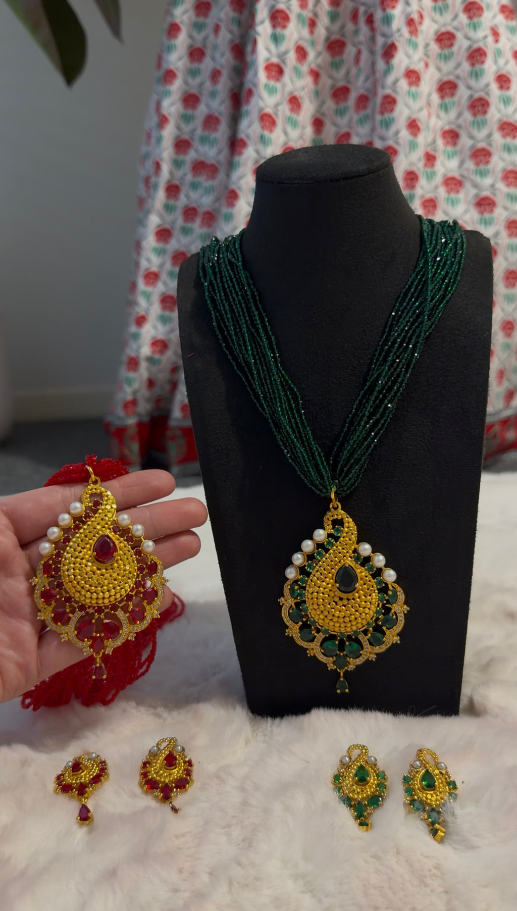 Hydro crystal pendent with American diamond and earrings