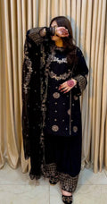 Pakistani suit