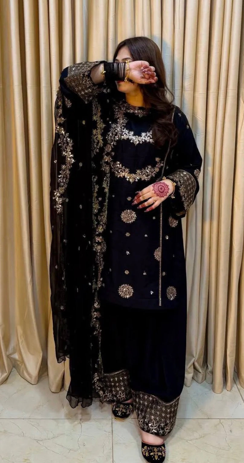 Pakistani suit