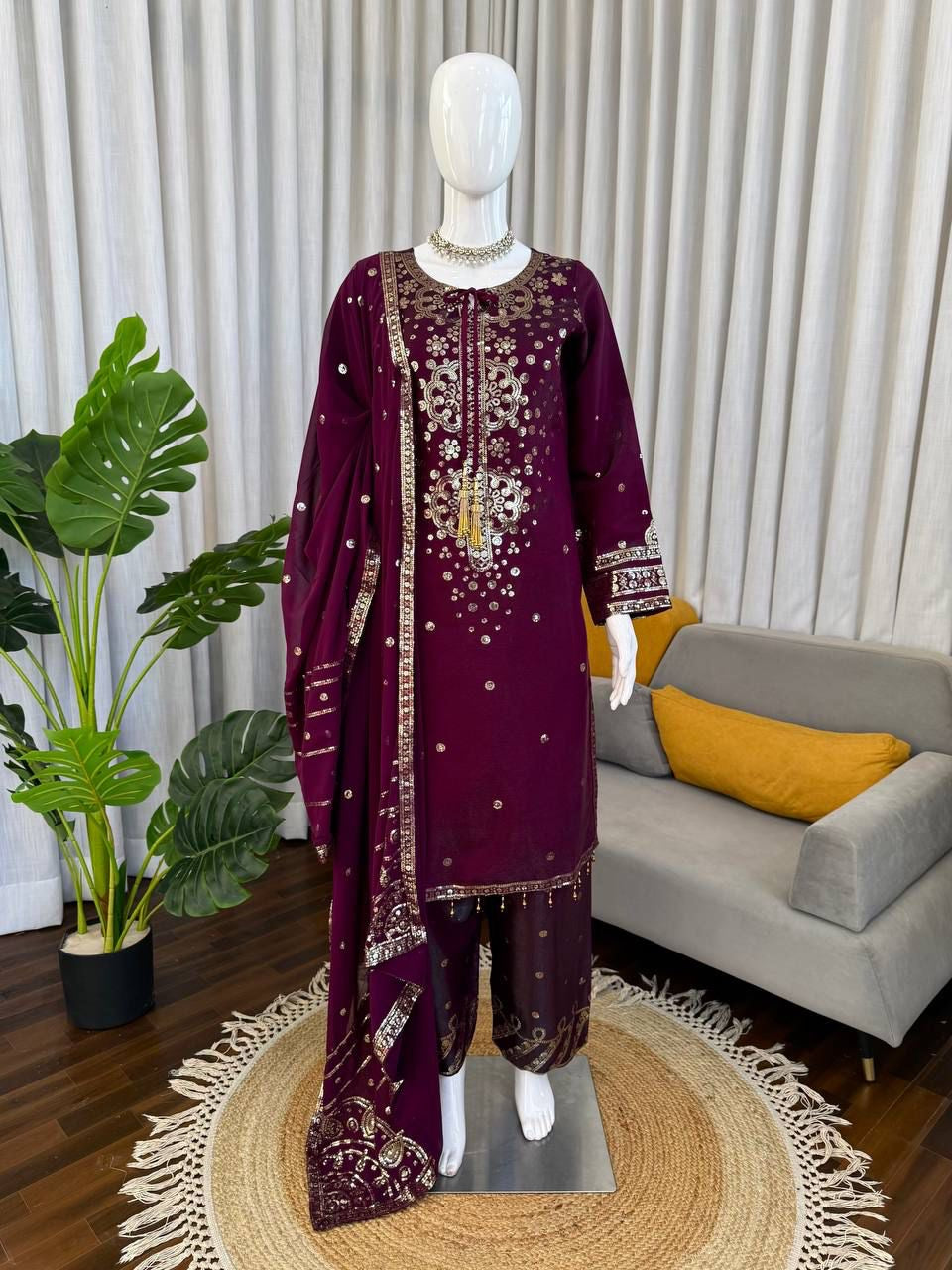 Party wear suit