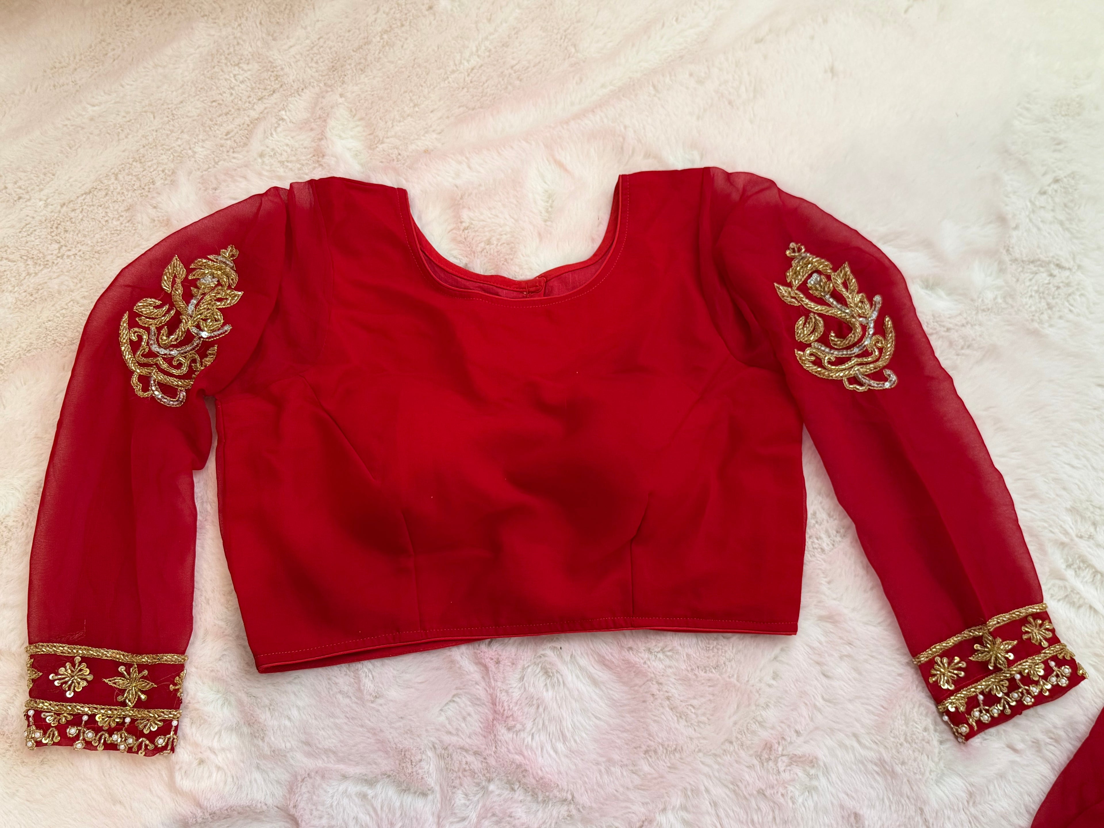 Red moon neck blouse handwork