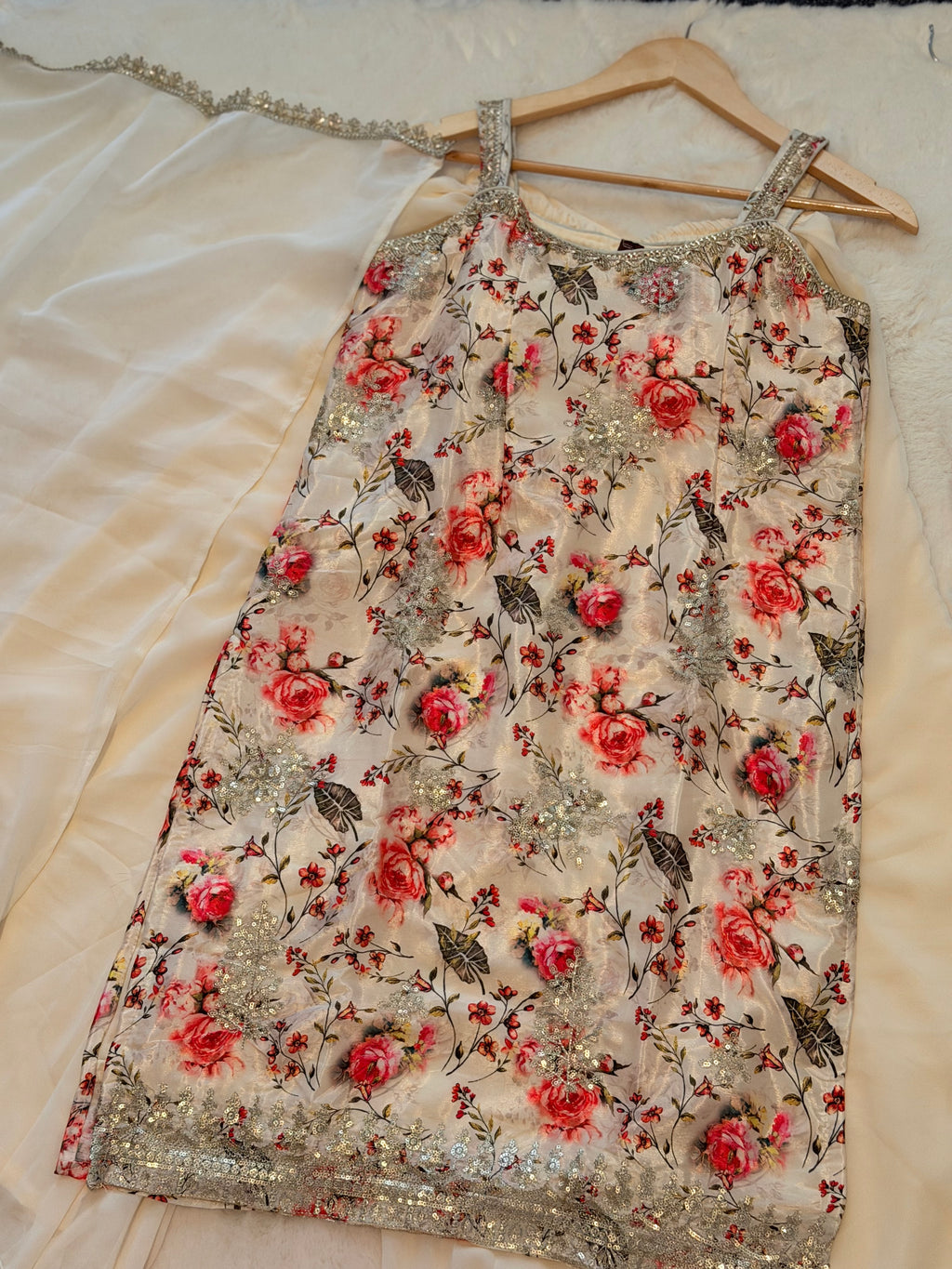 Sleeveless kurtha set