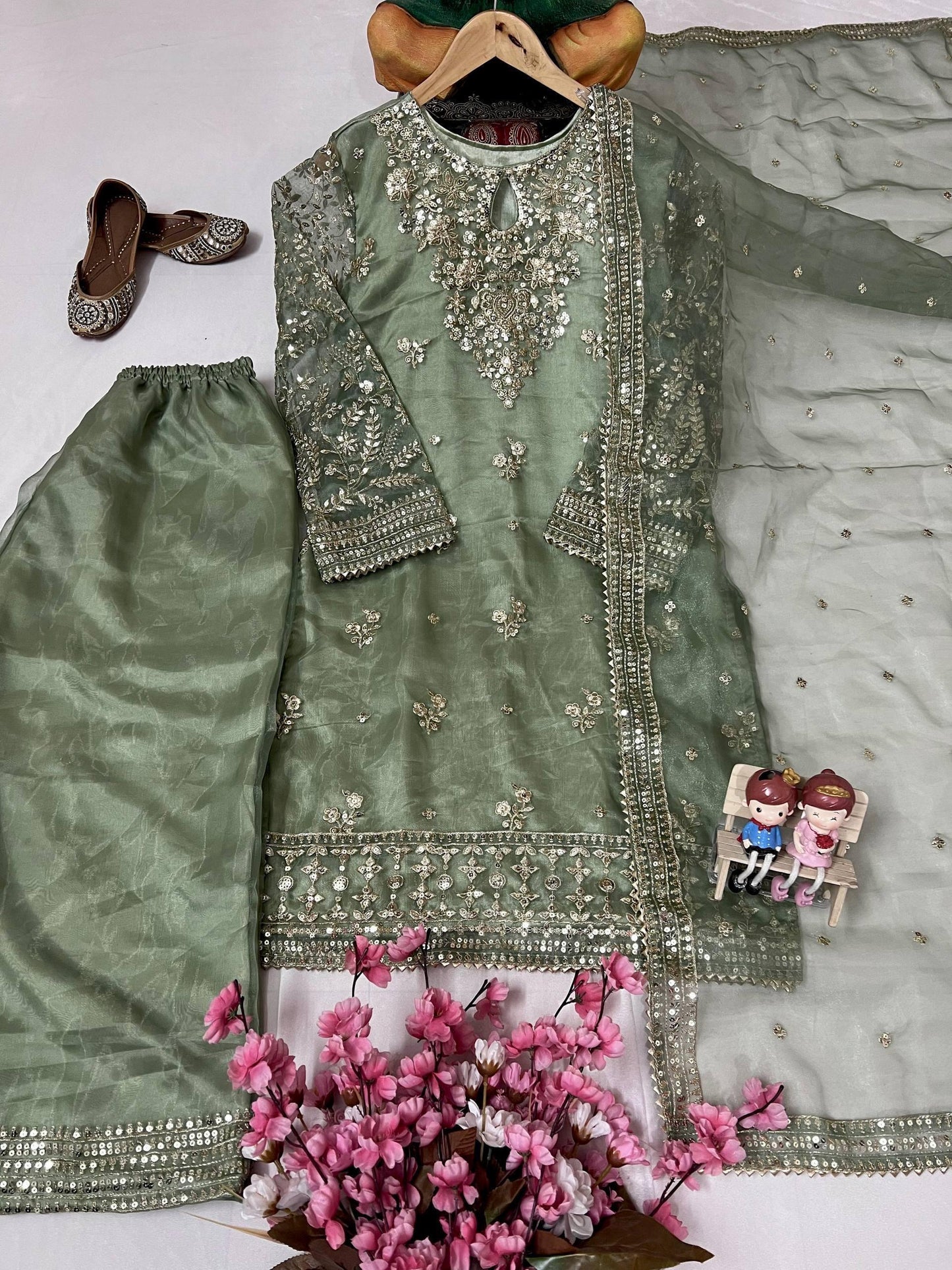 Pakistani party wear suit