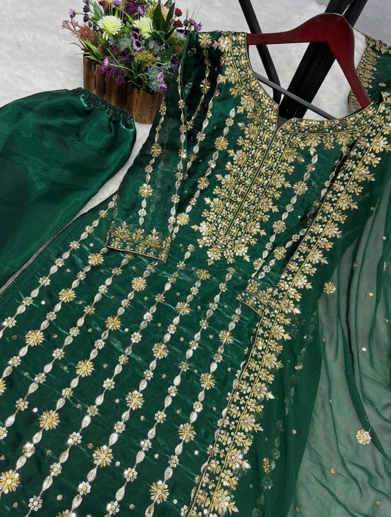 Pakistani suit