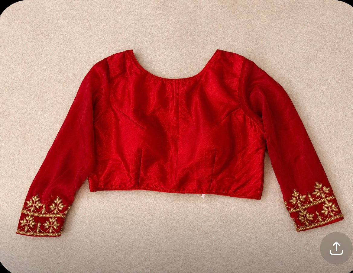 Moon neck handwork blouse