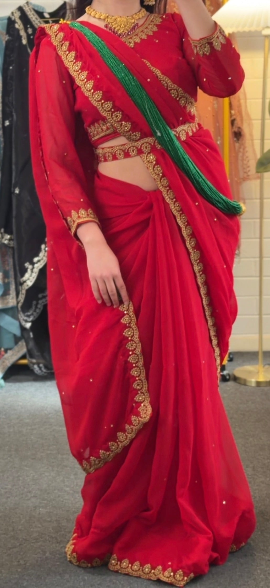 Moti saree set with belt