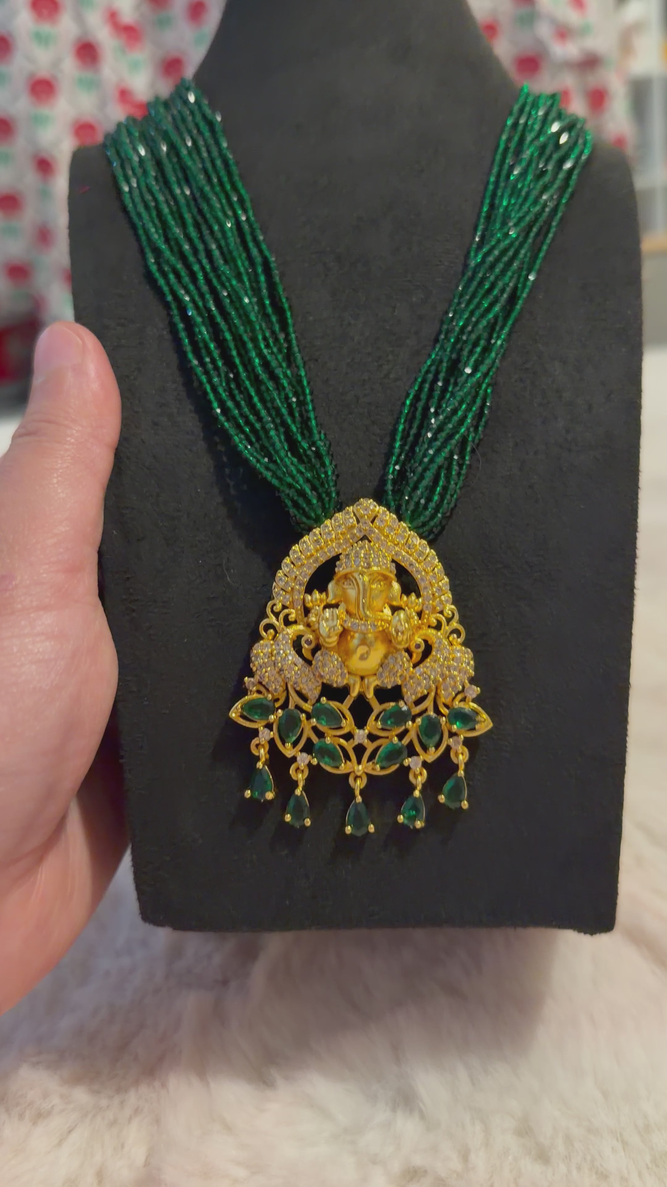 HYDRO CRYSTAL POTE WITH AMERICAN DIAMOND PENDENT GANESH