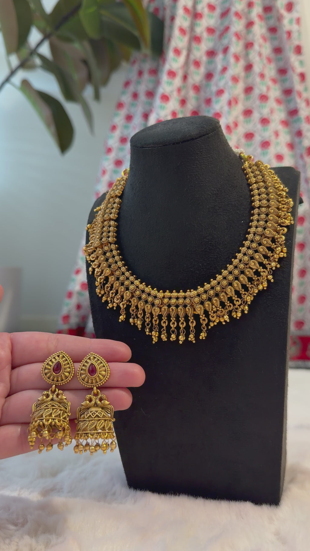 Bras temple jewellery set